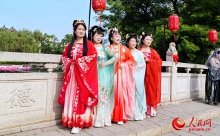 逛不夜城汉服穿搭，穿汉服去大唐不夜城