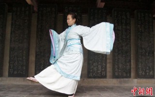 汉族衣服恶搞视频，汉族的衣服图片